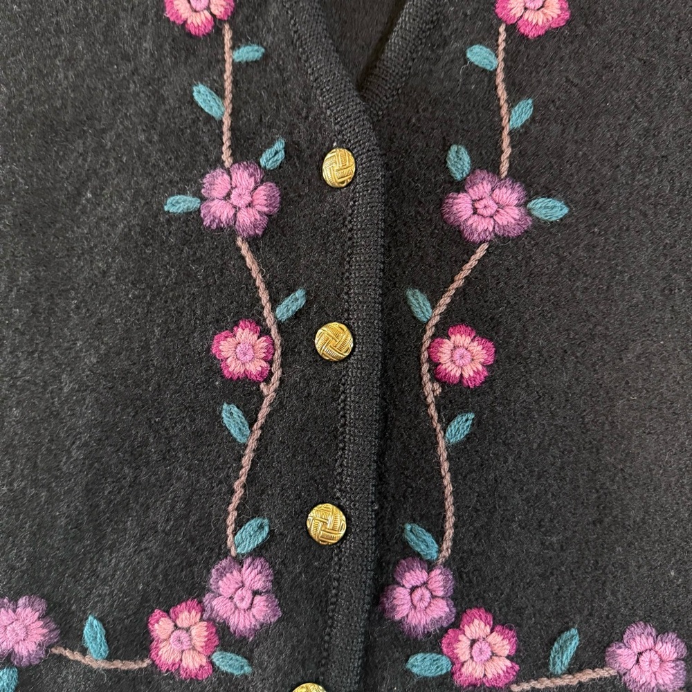 Vintage 90s D.R.V.S.  Wool Embroidered Vest Black Purple Floral Gold Buttons - Picture 5 of 6